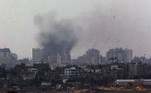 14.01.2014. -  İsrail Şaronu basdırıb Qəzzaya hücum etdi
