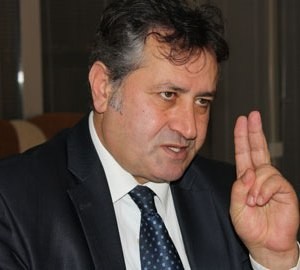 30.09.2014 - Elçin Hüseynbəyli istefa verdi