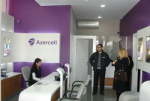 23.09.2014 - "Azercell"in baş ofisində əlbəyaxa dava - ÖZƏL