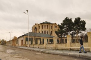Deputatın möhtəşəm villası – FOTOLAR