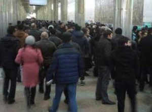 Bakı metrosunda qorxulu anlar: ölən var - FOTO
