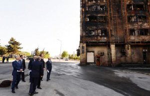 Prezident yanan binaya baş çəkdi, tapşırıqlar verdi - FOTO + VİDEO