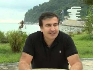Saakaşvili dənizkənarı çəpərləri sökdürdü - Video